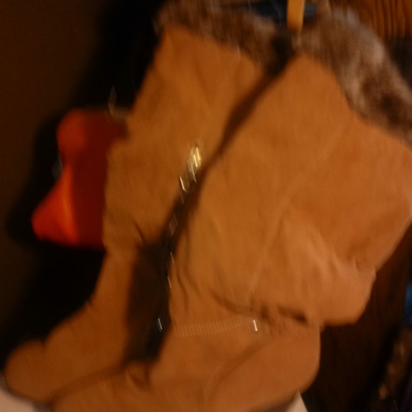 Cute knee high boots - Picture 2 of 6